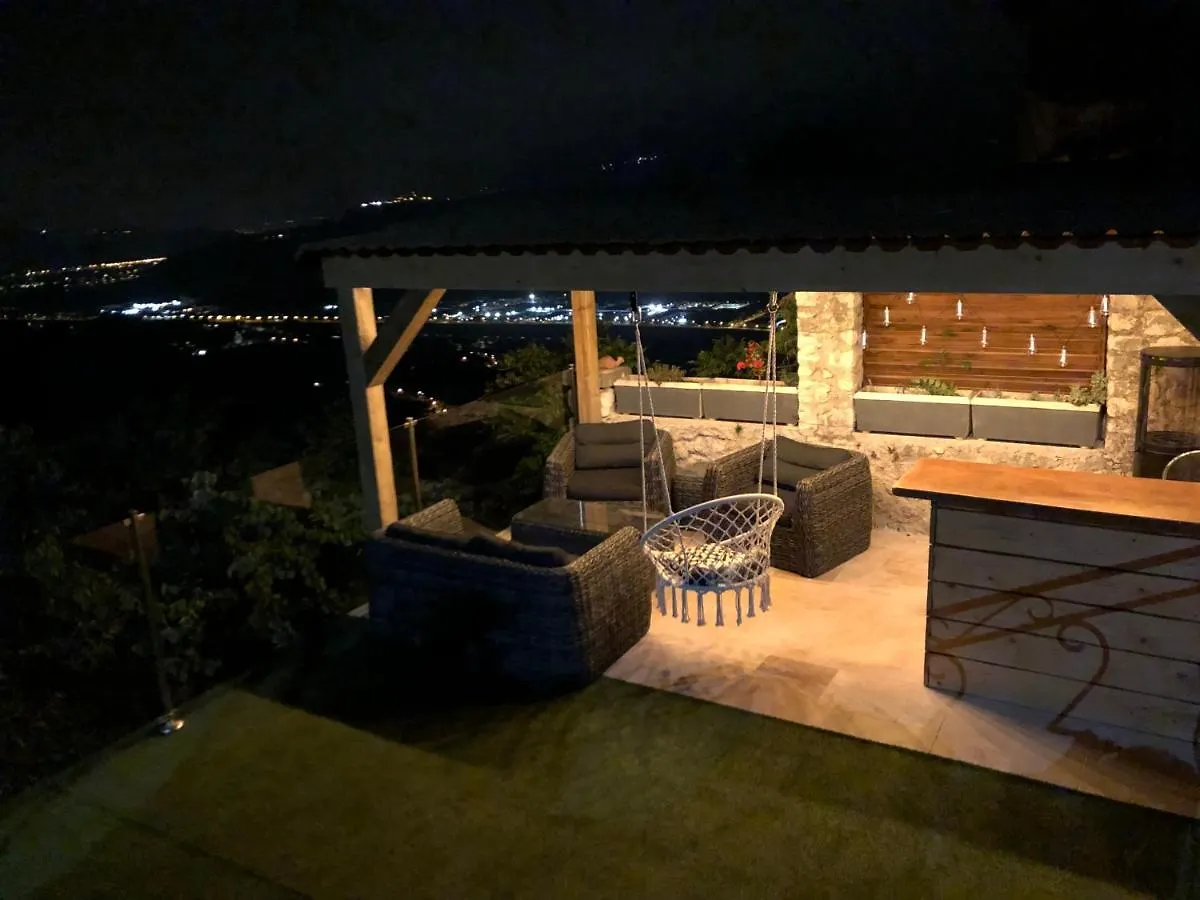 Nuit Insolite Avec Jacuzzi Privatif Et Piscine La Roquette-sur-Var 0*,  France