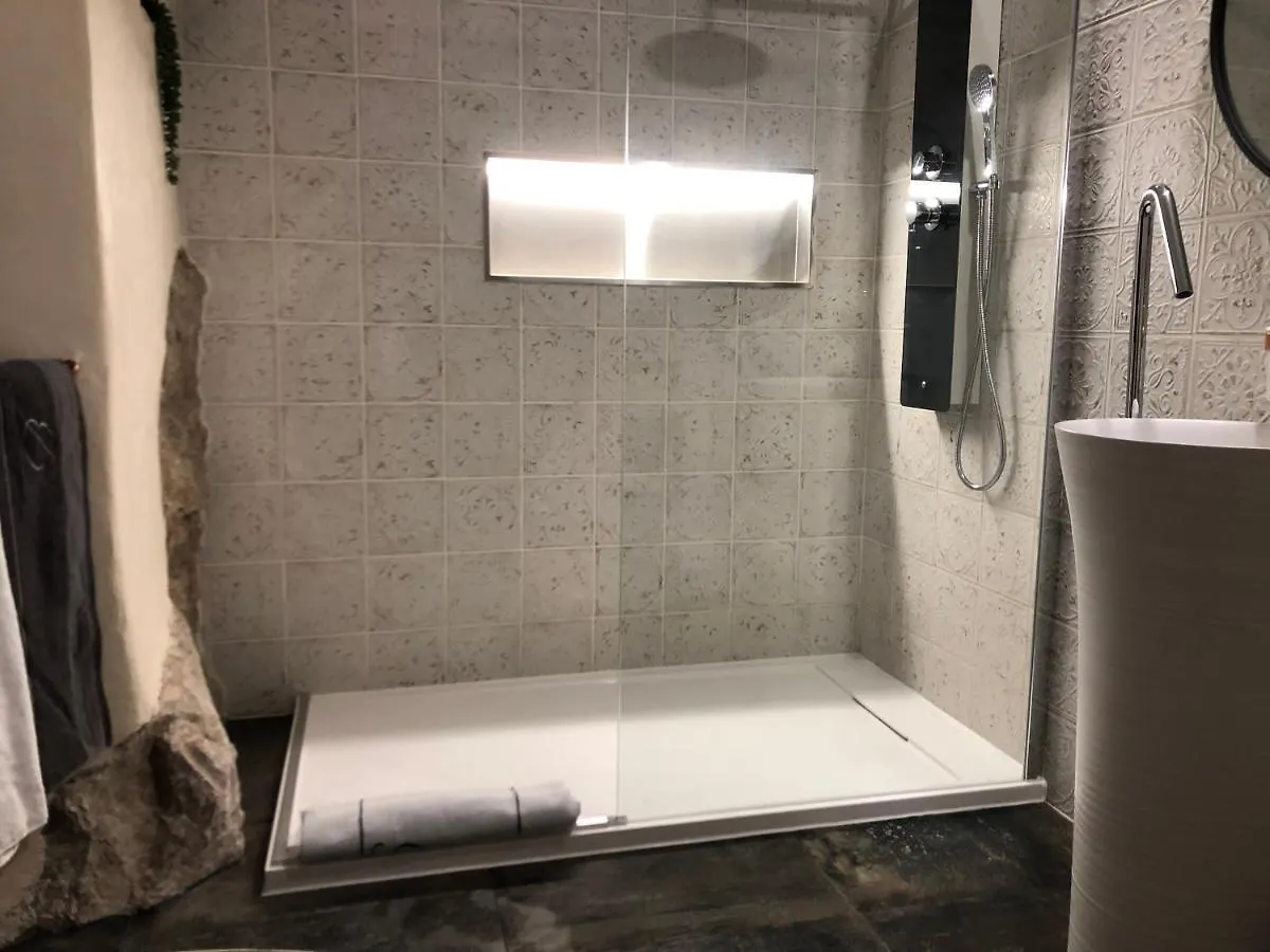 Bed & Breakfast Nuit Insolite Avec Jacuzzi Privatif Et Piscine La Roquette-sur-Var