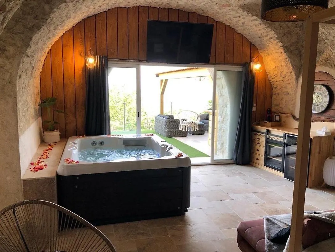 Bed & Breakfast Nuit Insolite Avec Jacuzzi Privatif Et Piscine La Roquette-sur-Var