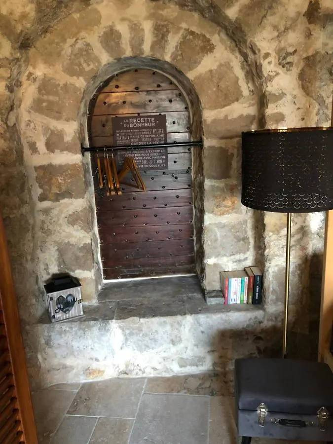 Nuit Insolite Avec Jacuzzi Privatif Et Piscine La Roquette-sur-Var Bed & Breakfast