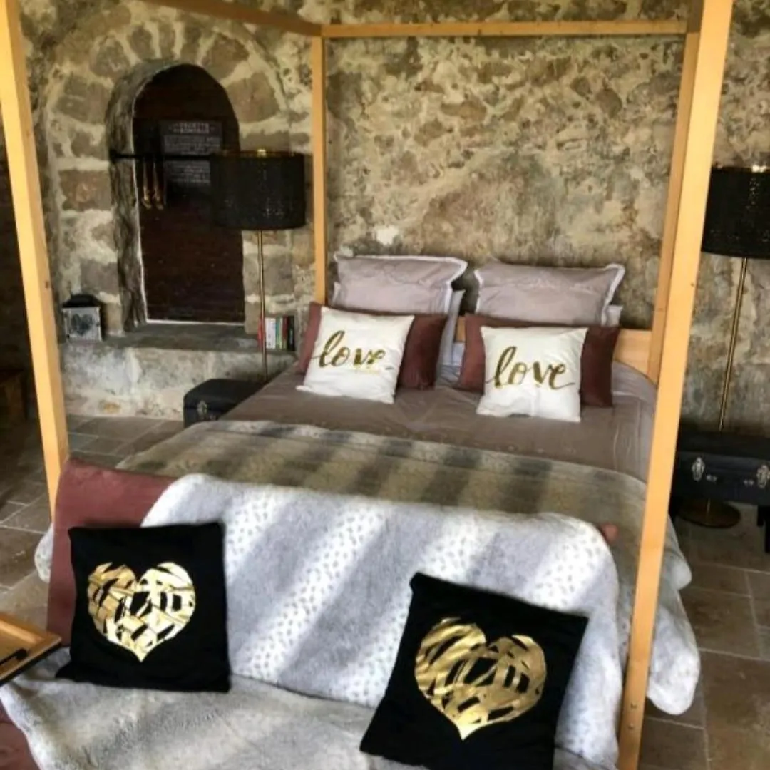 Bed & Breakfast Nuit Insolite Avec Jacuzzi Privatif Et Piscine La Roquette-sur-Var