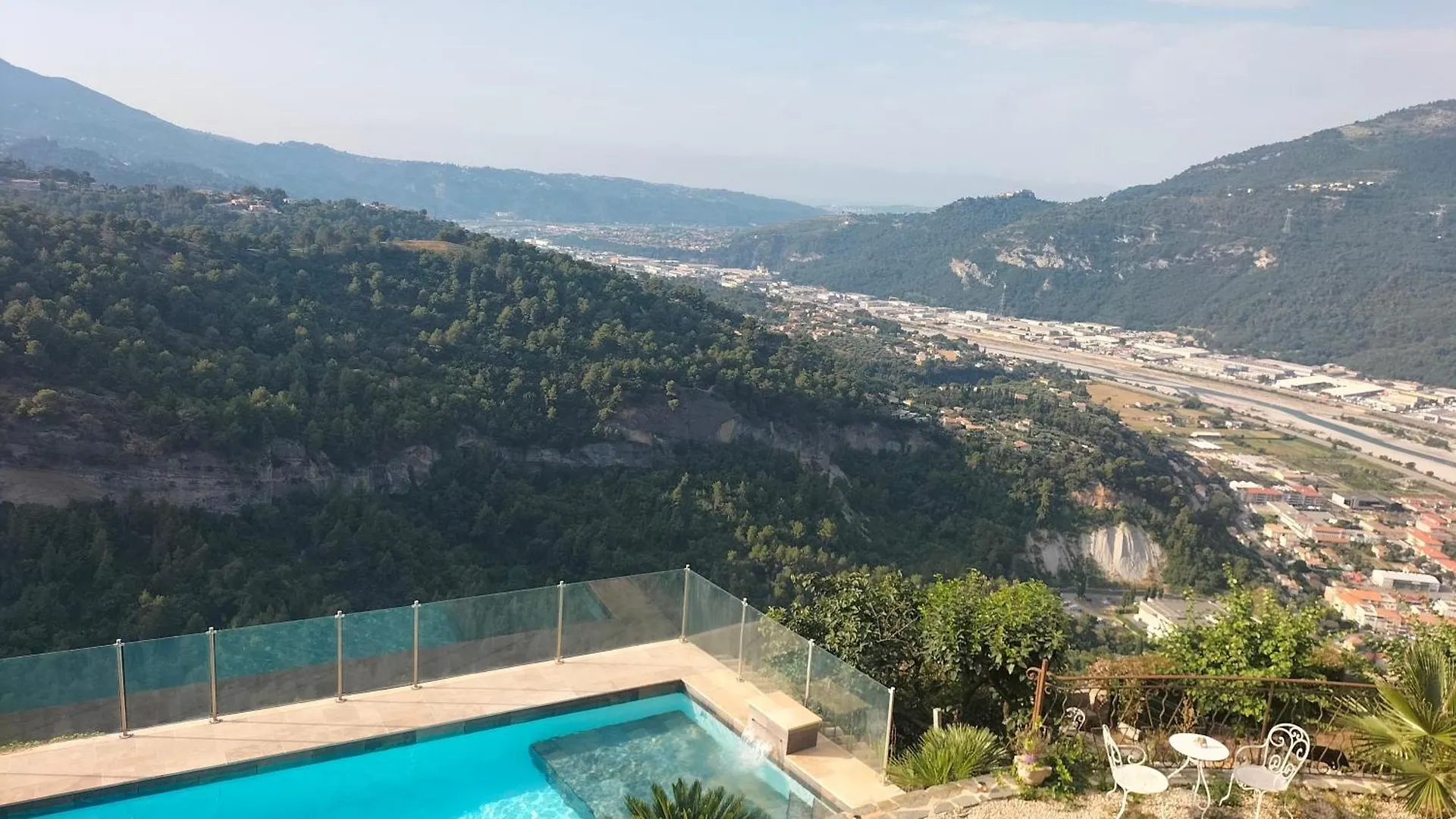 Nuit Insolite Avec Jacuzzi Privatif Et Piscine La Roquette-sur-Var France